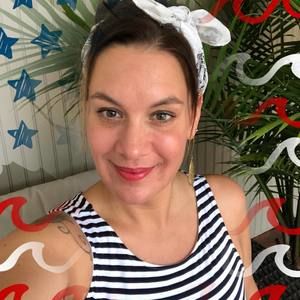 Meet your Posher, Hallie